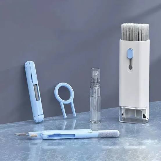 7-in-1 Keyboard Cleaning Kit – Multi-Function Electronics Cleaning Pen, Brush & Keycap Puller