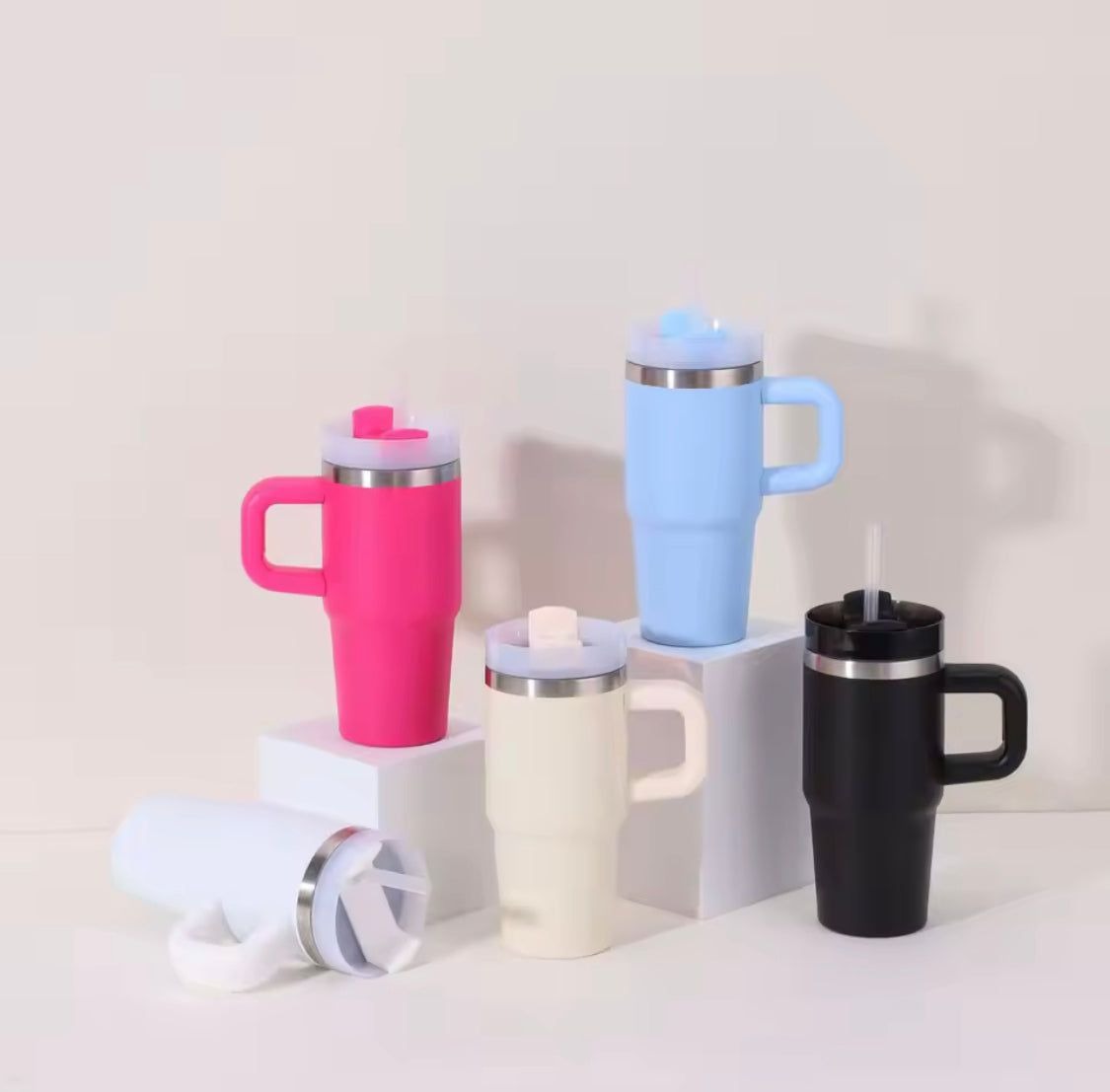 480ml Insulated Tumbler with Handle & Straw Lid – Stainless Steel Travel Mug for Hot & Cold Drinks
